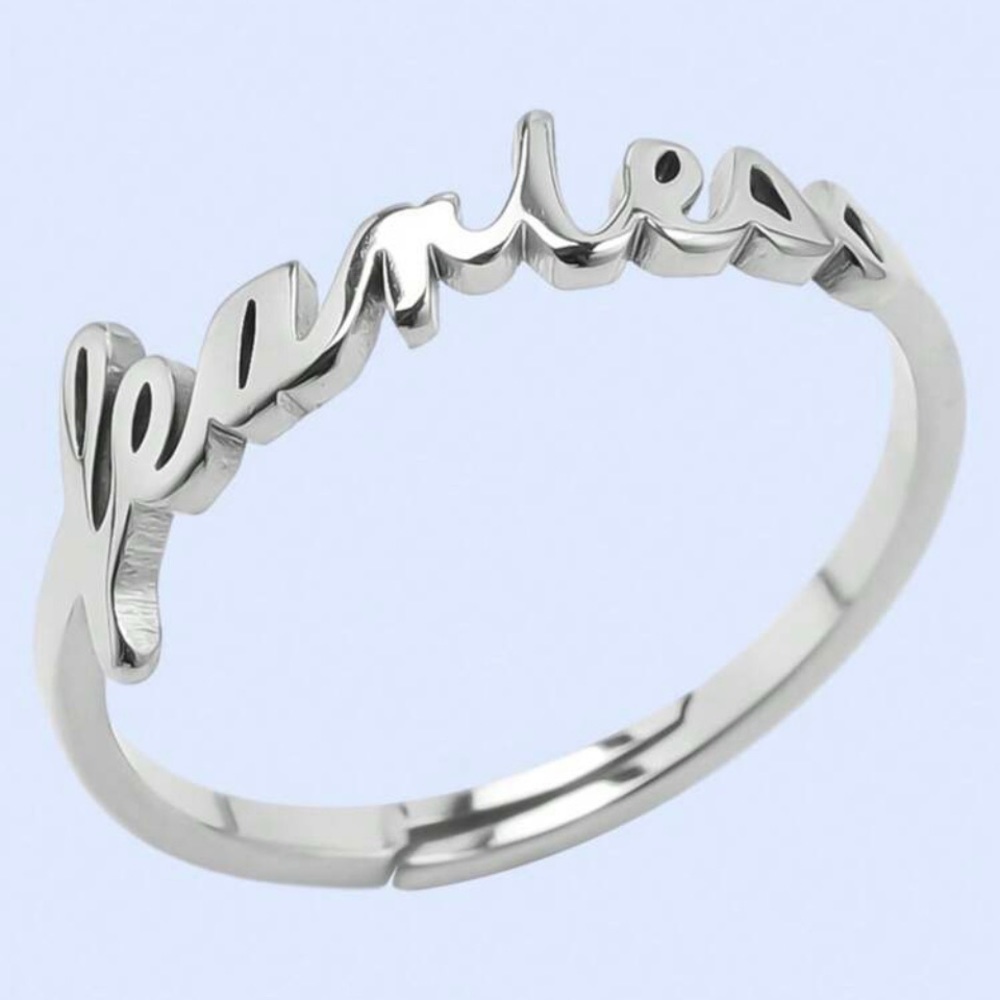 *NEW* TAYLOR SWIFT Themed Fearless Ring in Silver
